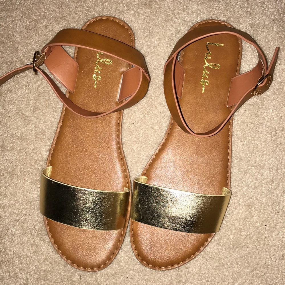 BRAND NEW LULUS SANDALS
